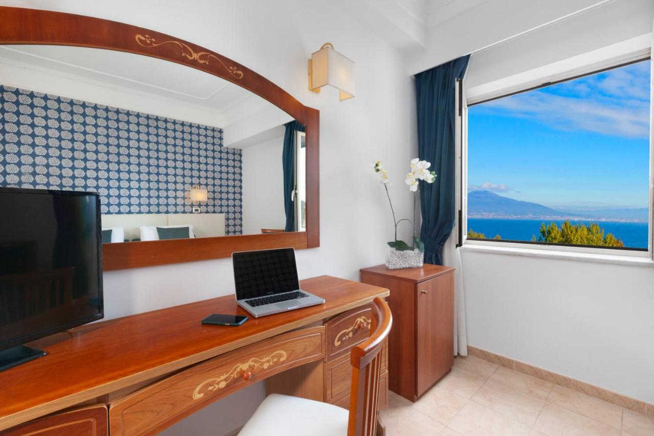 Atlantic Palace Hotel (Adults Only) Sorrento Exterior photo